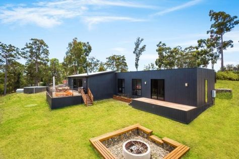 Kit Homes Australia, Modular Home Builders, Off Grid House, Prefab Buildings, Shed Home, House Shed, Prefabricated Houses, Shed Homes, Modular Building