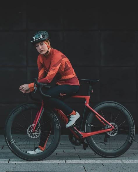 Cyclist Photoshoot, Gig Photoshoot, Cycling Photography Women, Cycling Photoshoot, Bicycle Photoshoot, Cyclist Photography, Road Bike Photography, Mountain Biking Photography, Bicycle Photography