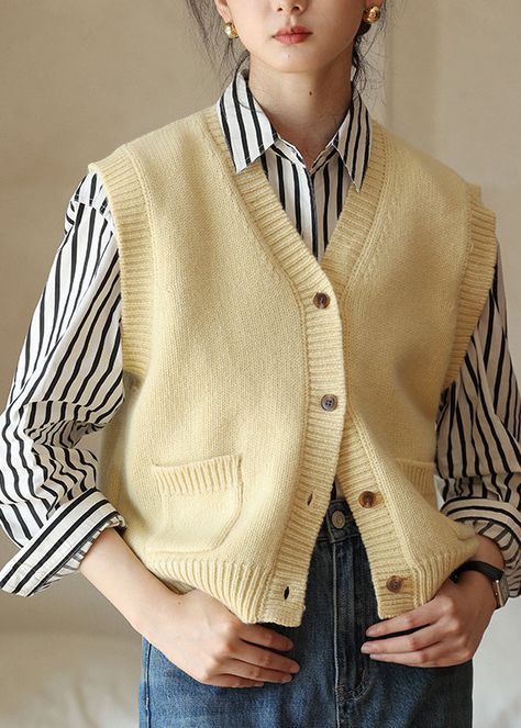 Vest Button Up Outfits, Yellow Sweater Vest Outfit, Wool Vest Outfit, Knit Vest Outfit, Yellow Vest, Yellow Knit, Hijab Fashion Inspiration, Comfortable Room, Vest Fashion