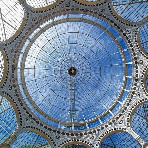 London Conservatory, Sky Lights, Glass Houses, White Castle, Dome Ceiling, Glass Room, Building Roof, Historical Architecture, Leaded Glass