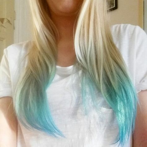 Dip dye ombre directions blonde turquoise hair Teal Dip Dye Hair, Hair Color Blonde Balayage, Hair Dip Dye, Blonde Dip Dye, Ideas For Hair Color, Dipped Hair, Hair Dye Tips, Lumpy Space, Hair Color Blonde