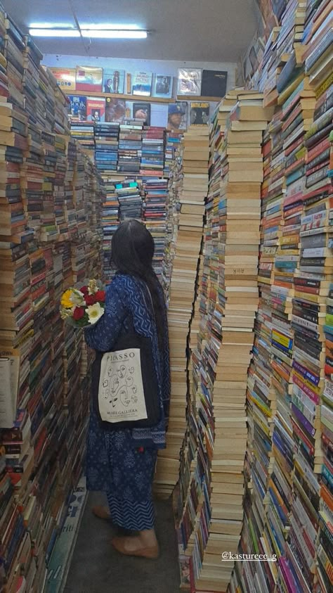 An Indian bookstore Desi Library Aesthetic, Desi Book Aesthetic, Desi Books, Desi Wallpaper, Aesthetic Indian Wedding, Indian Couple Aesthetic, Suits Aesthetic, Wedding Outfits Indian, Aesthetic Indian