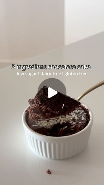 3 Ingredient Chocolate Apple Cake, Apple Chocolate Desserts, Apple Chocolate Cake, Lava Chocolate Cake, Chicolate Cake, Kelsey Rose, Healthy Cakes, Healthy Chocolate Cake, Aip Desserts