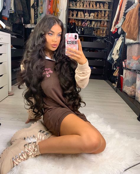 @rebecca_ferguson_ said at home inchesssss 🤑 with #BELLAMIhair 26" Silk Seam™️ #extensions in Mochachino Brown. Should we make even longer ones?! Silk Seams are made with Invisi-Weft™ technology, making the wefts lightweight & flexible to wear, allowing for inches 👏 on 👏 inches 👏. Shop at link in bio! 26 Inch Hair, 26 Inch Hair Extensions, Hair Extensions Brown, Rebecca Ferguson, Clip In Hair Extensions, Remy Hair, Clip Ins, Hair Extensions, Tshirt Dress