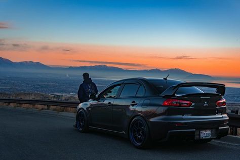 Car And Owner Photography, Car Photography Ideas Angles, Pose With Car, Poses With Car, Car Picture Ideas, Men Cars Photography, Auto Photography, Car Shots, Classic Car Photoshoot