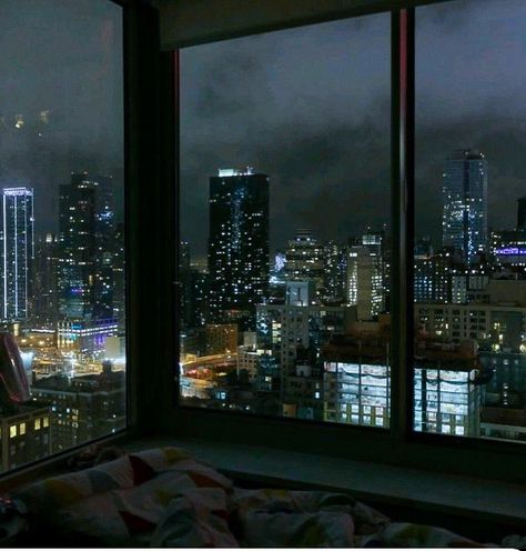 Penthouse Apartment Aesthetic, Apartamento New York, Appartement New York, Night Window, City View Apartment, Apartment View, High Rise Apartments, City At Night, Nyc Aesthetic