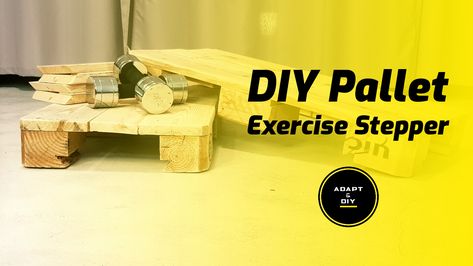 Diy Exercise Step Platform, Diy Gym Equipment, Mini Gym, Diy Gym, Diy Workout, Wooden Steps, Gym Ideas, An Exercise, Diy Home Decor Projects