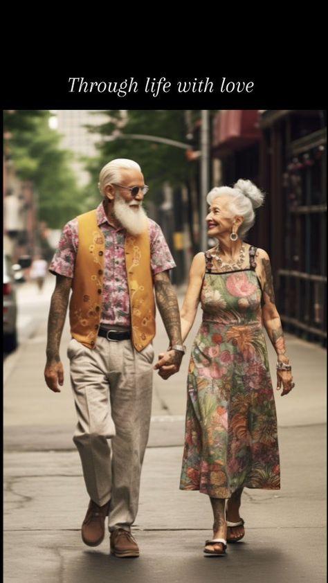 @bodyart.dk su Instagram: "You and me... through life with love 🖤 Be happy, and grow old together 🤍 Be the coolest seniors in the whole world 😎 Is this us in 50…" Grow Old Together Pictures, Old Couples In Love, Old Age Love, Old People In Love, Cool Old People, Old People Falling, Happy Old Couple, Nordic Sisterhood, Older Boyfriend