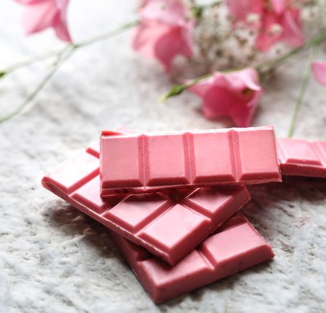 Ruby Chocolate Is the Newest and Pinkest Type of Chocolate Type Of Chocolate, Ruby Chocolate, Types Of Chocolate, Millennial Pink, Chocolate Day, Pink Chocolate, Chocolate Wafers, Pink Foods, Dessert Shop