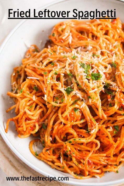 A super-fast fried spaghetti recipe with tomato sauce and cheese. You can cook the dish with fresh or with leftover spaghetti. #whereismyspoon #friedspaghetti #friedpasta #leftoverspaghettirecipe #spaghettitomatosauce #howtofryspaghetti #howtofrypasta Leftover Spaghetti Recipe, Spaghetti Sauce With Meat, Leftover Spaghetti Sauce, Leftover Spaghetti Noodles, Sugo Recipe, Recipe With Tomato Sauce, Fast Pasta Recipes, Spaghetti Tomato Sauce, Fried Spaghetti