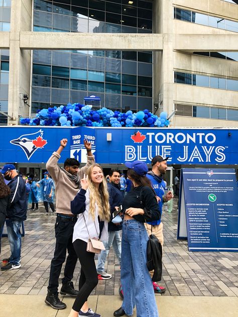 Mlb Wife, Sports Stadium, The Big City, Toronto Blue Jays, Blue Jays, Big City, Blue Aesthetic, Mlb, Toronto