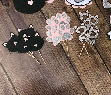 Birthday Party Cat Theme, Cat Cupcake Toppers, Gabby Party, Cat Bday, Kitty Banner, Cat Party Decorations, Kitten Cake, Kitten Birthday Party, Cat Themed Birthday Party