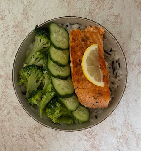 salmon, meal prep, meal inspo, aesthetic, mood, vegetables, motivation. Rice Bowl Aesthetic, Meal Inspo Aesthetic, Bowl Aesthetic, Salmon Meal Prep, Salmon Rice, Salmon Rice Bowl, Healthy Salmon, Salmon And Rice, Healthy Bowls