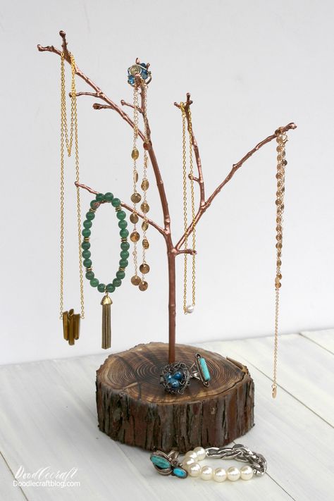 Tree Branch Jewelry Holder, Tree Branch Jewelry, Jewelry Tree Diy, Diy Jewelry Stand, Diy Necklace Holder, Tree Jewelry Holder, Branch Jewelry, Vintage Jewelry Diy, Branches Diy