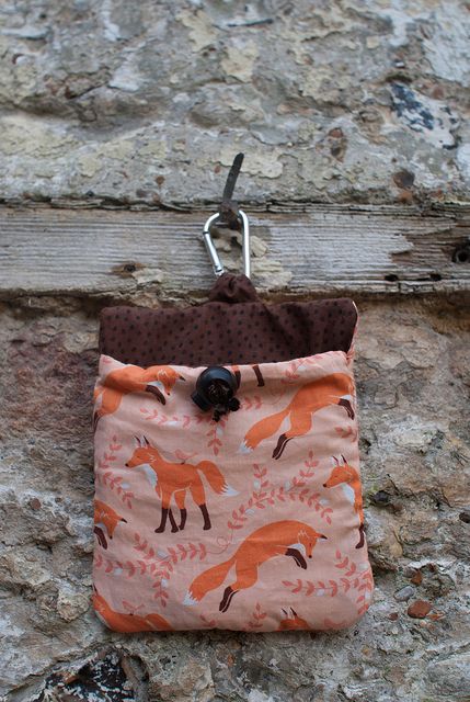 A hand sewn dog treat bag Dog Treat Pouch Diy Free Pattern, Dog Treat Bag Pattern, Dog Treat Bags Diy, Dog Crafts To Sell, Dog Jacket Patterns, Dog Bags, Dog Treat Bag, Dog Sling, Dog Treat Pouch