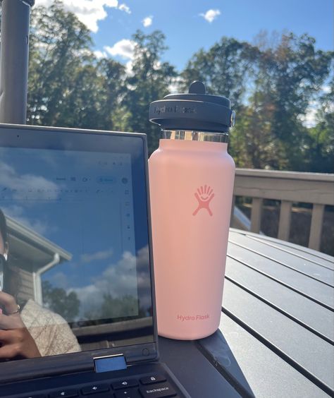 pink hydroflask, aesthetic, girly Hydro Flask Aesthetic Pink, Hydroflask Aesthetic Pink, Hydroflask Aesthetic, Summer Vision, Gift Wishlist, Pink Water Bottle, Bottle Ideas, Aesthetic Girly, Vision Board Images