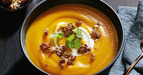 Kent pumpkin soup with sweet and spicy crumble Curtis Stone Recipes, Dinner Planner, Curtis Stone, Soup Stock, Keto Pumpkin, Crumble Recipe, Keto Soup, Food Soup, Family Dinner Recipes