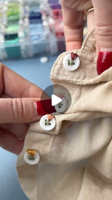 Embroidered Button Down, Button Embroidery Ideas, Button Embroidery Design, Button Art Projects, Embroidery Buttons, Mask Embroidery, Button Embroidery, Embroidered Buttons, Button Creations