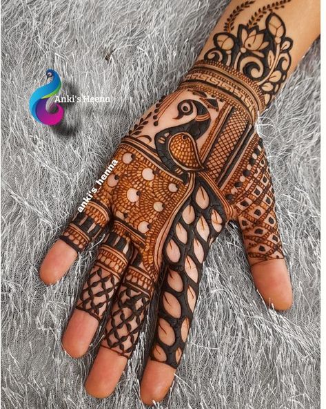 Latest Mehendi Designs For Hands Unique, Peacock Design Mehndi, Back Hand Unique Mehndi Designs, Designer Mehndi Designs Unique, Back Hand Mehndi Designs Simple Unique, Peacock Henna Designs, Dubai Mehndi, Engagement Mehendi, Peacock Mehndi Designs