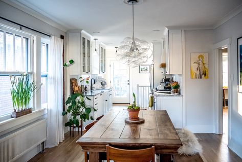 I love this space, great table and chandelier, feels classic AND playful Bungalow Home Decor, Craftsman Bungalow Kitchen, Cramped Kitchen, Kitchen Chandelier Lighting, Craftsman Remodel, Bungalow Kitchen, Oak Trim, Craftsman Bungalow, Chandelier Lights