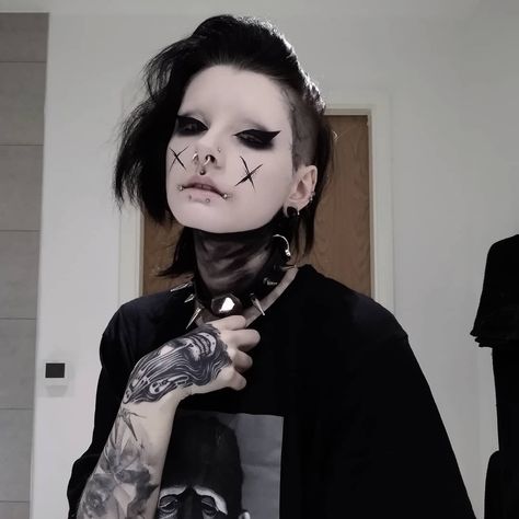 No Eyebrows Makeup Look, No Eyebrows Makeup, Alt Makeup Looks, No Eyebrows, Goth Eye Makeup, Alt Fits, Goth Stuff, Eyebrows Makeup, Beauty Killer