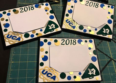 Cheer gift for UCA cheer buddies/coaches  2018 🐴🔥📣 Cheer Frames Diy, Cheer Picture Frames Diy, Cheer Favors, Uca Cheer, Picture Frames Diy, Cheerleading Coach, Cheer Banquet, Team Snacks, Foam Frame