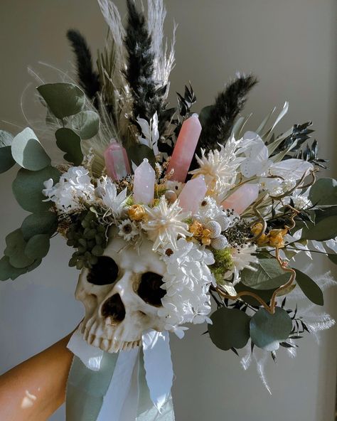 Weeping wreaths and burnable bouquets will be available for purchase in 30 minutes 👀 4 wreaths, 14 burnables ❤️‍🔥 Crystal bouquets will b… | Instagram Horror Wedding, Wiccan Wedding, Gothic Wedding Theme, Crystal Bouquet, Goth Wedding, Dark Wedding, Fantasy Wedding, Wedding Pins, Magical Wedding