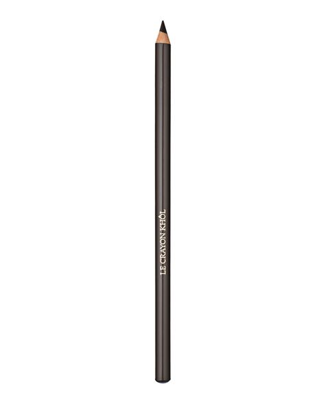 LANCÔME LE CRAYON KHôL EYELINER. #lancôme Khol Eyeliner, Marcus Black, Chic Makeup, Eyeliner Pencil, Eye Pencil, Natural Makeup Looks, Parisian Chic, Pencil Eyeliner, Makeup Eyeliner