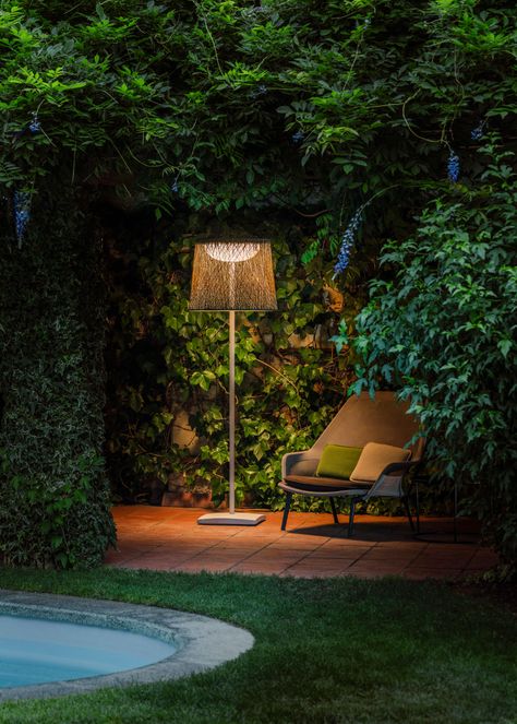 Residential Lighting Design, Outdoor Floor Lamp, Hotel Swimming Pool, Pool Areas, Outdoor Floor Lamps, Residential Lighting, Green Led, Small Pool, Outdoor Flooring