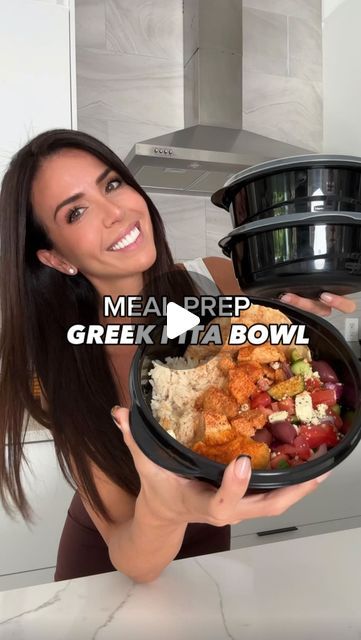 Greek Bowls Healthy, Greek Pita Bowls, Ainsley Rodriguez, Greek Pita, 30 Min Meals, Mini Cucumbers, Healthy Bowls, Dinner This Week, My Recipes