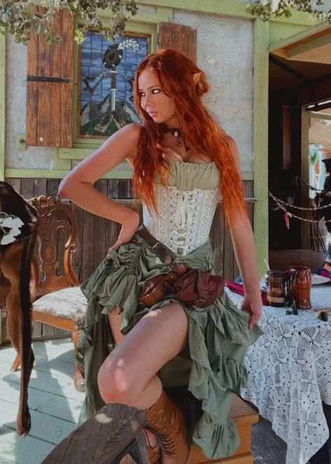 Green Pirate Outfit, Wench Outfit, Ren Faire Outfits Fairy, Fairy Ren Faire, Fairy Core Outfits, Medieval Fair, Ren Faire Outfits, Fairy Shoes, Fair Outfits