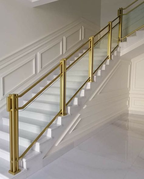 Staircase Glass Railing, Industrial Staircase Design, Stairs Railing Design, Staircase Glass Design, Stair Design Ideas, Railings Stairs, درابزين السلم, Safety Grill, Glass Railing Stairs