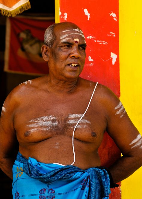 Hindu Priest | At Naguleshwaram in northern Sri Lanka Hindu Priest, Sri Lanka, Sumo Wrestling, Wrestling, Character Design, Design