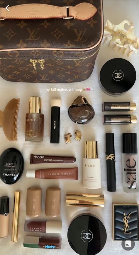 #saiebeauty #rhode #summerfridays #yslbeauty #meritbeauty #chanelbeauty Old Money Aesthetic Gift Ideas, Mood For 2025, Etoile Makeup Bag, What’s In My Makeup Bag, Makeup Bags Aesthetic, My Wishlist Ideas, Rhode Products, Makeup Staples, Aesthetic Boujee