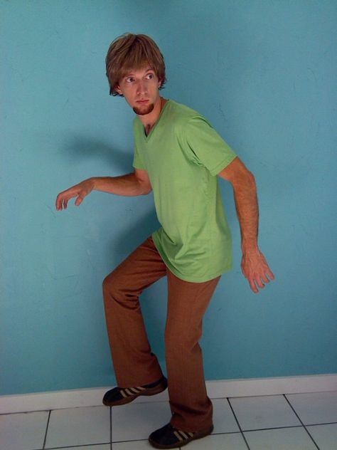 Shaggy Costume Men, Shaggy Scooby Doo Movie, Shaggy Scooby Doo Costume, Halloween Costume Men Aesthetic, Shaggy Halloween Costume, Shaggy Outfit, Shaggy Cosplay, Halloween Costumes Men Aesthetic, Scooby Doo Cosplay