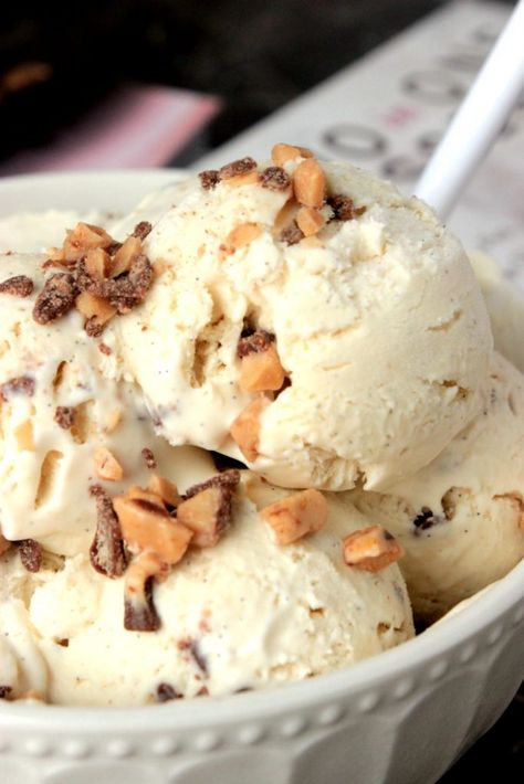 No Churn Crème Brûlée Ice Cream - Big Bear's Wife Creme Brulee Ice Cream Recipe, Homemade Butter Pecan Ice Cream, Creme Brulee Ice Cream, Butter Pecan Ice Cream Recipe, Churn Ice Cream, Butter Pecan Ice Cream, Pecan Ice Cream, No Churn Ice Cream, Crunchy Pecans