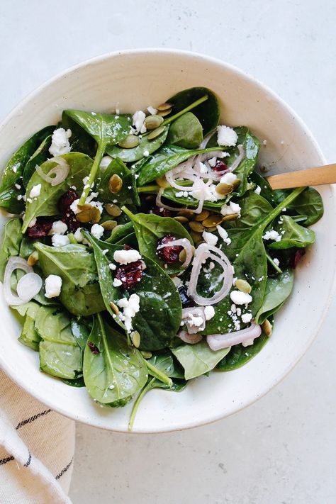 This Spinach and Goat Cheese Salad is perfect for when you want some holiday vibes but still want to be healthy. It's delicious, super easy but feels a little fancy. Spinach Goat Cheese Salad, Spinach And Goat Cheese, Spinach Goat Cheese, Simple Spinach Salad, Salad With Spinach, Salad With Cranberries, Fall Salad, Cranberry Cheese, Autumn Salad