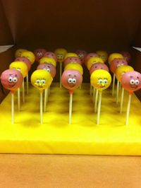 Patrick Cake, Spongebob Birthday Party Decorations, Cake Pop Recipe Easy, Spongebob Cake, Spongebob Birthday Party, 17th Birthday Ideas, 25th Birthday Parties, Spongebob Party, Birthday Party Treats