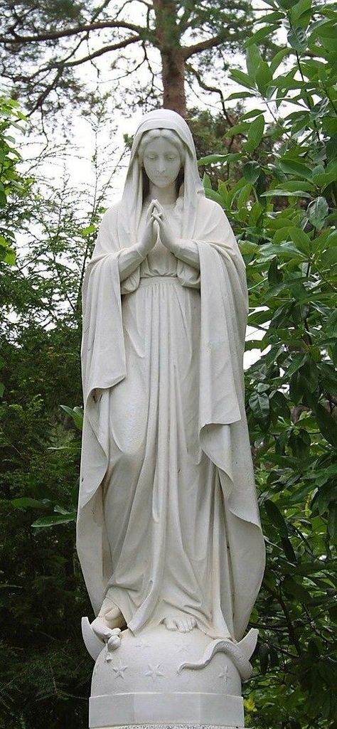 Mother Mary Sculpture, Virgen Mary Statue, Mary Statue Garden, Virgin Mary Statue Garden, Mary Altar, Virgin Mary Sculpture, Maria Statue, Mother Mary Statue, Mary Sculpture