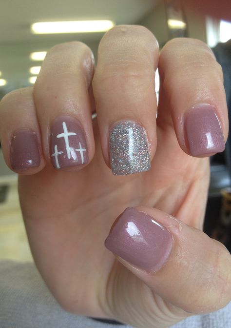 3 Crosses, simple yet perfect for Easter. Easter Nail Designs With A Cross, Easter Nails Cross Jesus, Short Nail Designs With Cross, Easter Cross Nail Art, Easter Nails Jesus, Cross Easter Nails, Plain Easter Nails, Easter Nails Design Spring Simple, Glitter Easter Nails