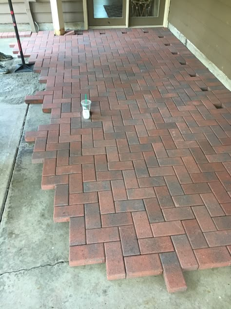 Red Brick Paving Ideas, Diy Brick Patio, Red Brick Pavers, Pavers Diy, Diy Patio Pavers, Brick Paver Patio, Paving Ideas, Paver Designs, Pavers Backyard