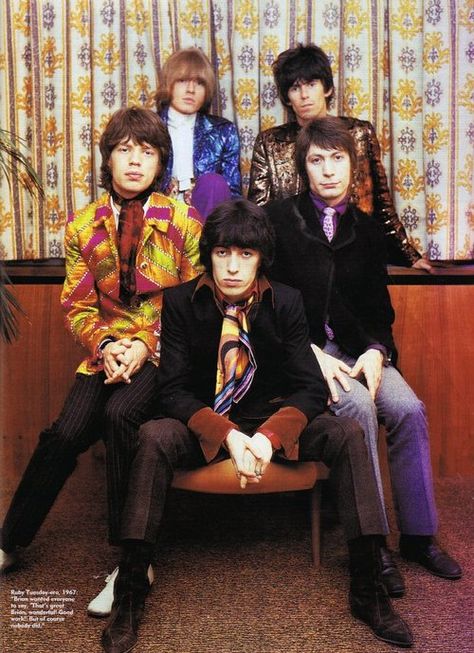 Stones Punk Photoshoot, Glimmer Twins, Fashion Fotografie, Band Photoshoot, Rolling Stones Band, Rollin Stones, Brian Jones, Like A Rolling Stone, Band Photography