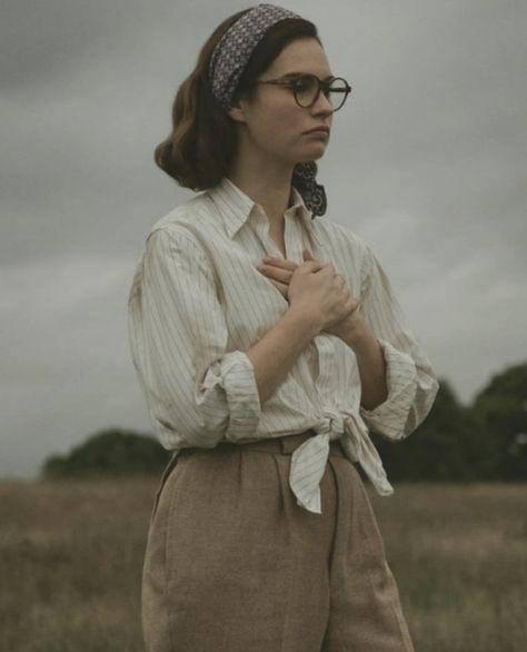 Divine Rivals, Sunday Clothes, Adventure Aesthetic, Lily James, Looks Vintage, Personal Blog, Modest Outfits, Fall Fashion, Vintage Looks