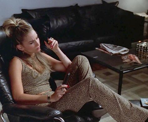 Every Outfit On The Sopranos on Instagram: “The Thinker” Sopranos Style, Adriana La Cerva, Wife Fashion, Female Role Models, Wife Style, The Thinker, The Sopranos, Tony Soprano, Gangsta Style