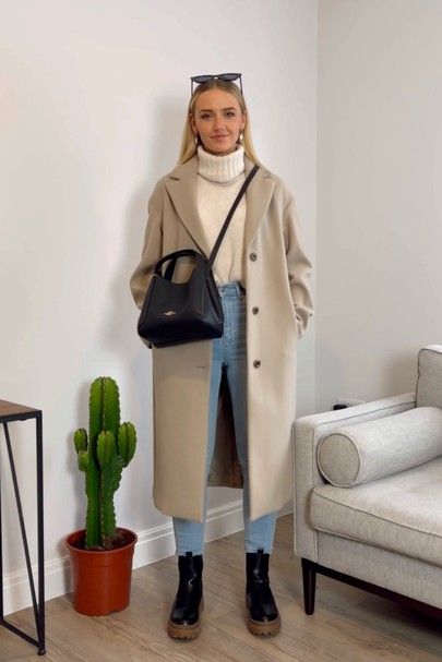 Beige Coat Outfit, Trent Coat, Coat Outfit Casual, Mantel Outfit, Long Coat Outfit, Winter Coat Outfits, Mantel Beige, Jeans Outfit Winter, Winter Fashion Outfits Casual