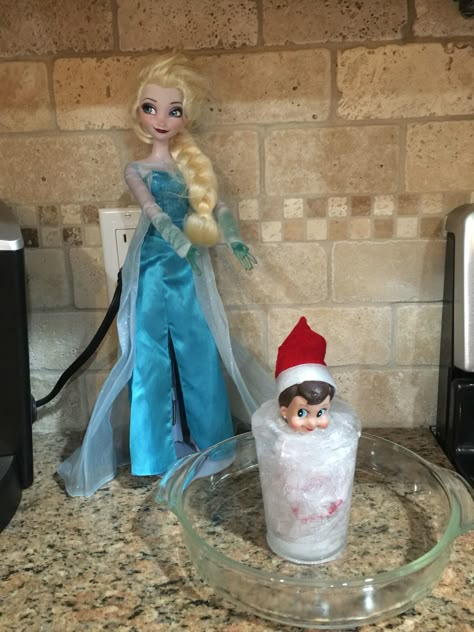 Frozen Theme Elf On The Shelf, Elsa Elf On The Shelf Ideas, Elf On The Shelf Frozen By Elsa, Elf On The Shelf Elsa, Frozen Elf On The Shelf, Elf Activities, Elf Fun, Elf Ideas, Christmas 2023