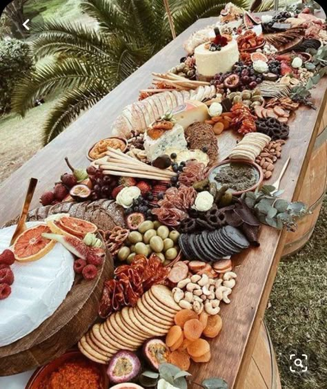 Food Platters Party, Graze Platter, Graze Table, Sunshine Wedding, Sweet 17, Charcuterie Inspiration, Grazing Table, Party Food Platters, Charcuterie And Cheese Board