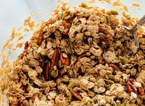 Healthy Granola Recipe - Cookie and Kate Healthy Granola Recipes, Healthy Granola Recipe, Healthy Homemade Granola Recipe, Pecan Granola, Healthy Homemade Granola, Homemade Granola Recipe, Granola Recipe Healthy, Breakfast Bakes, Best Granola