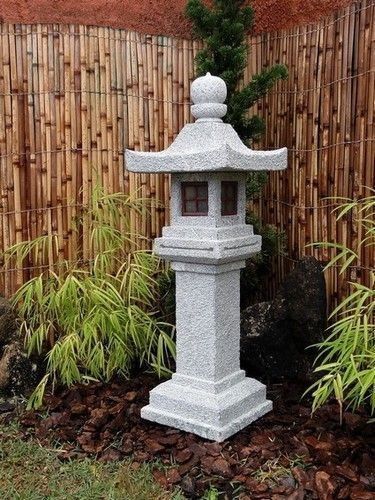 Japanese Garden Lanterns, Japanese Stone Lanterns, Balinese Garden, Small Japanese Garden, Japanese Garden Landscape, Pagoda Lanterns, Buddha Garden, Zen Garden Design, Stone Lantern