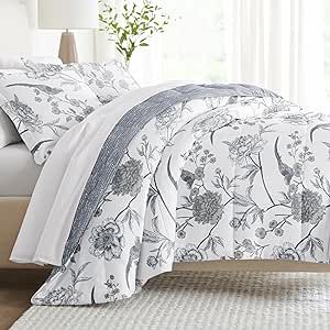 Linen Market Reversible Queen/Full Comforter Set (3 Piece) - Bring Luxury Home with Our Soft and Lightweight Down Alternative Comforters Queen Size - This Includes Your Comforter and 2 Pillow Shams Full Comforter Sets, King Size Comforter Sets, Complete Bedding Set, King Size Comforters, Blue Sheets, Reversible Comforter, Soft Comforter, King Comforter Sets, Queen Comforter Sets